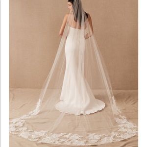 Amsale Noni Cathedral Veil